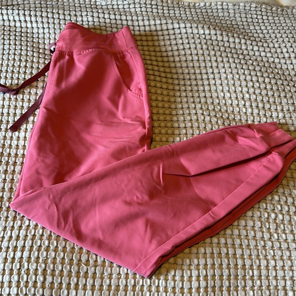 Figs Scrub Set - Picture 4 of 5